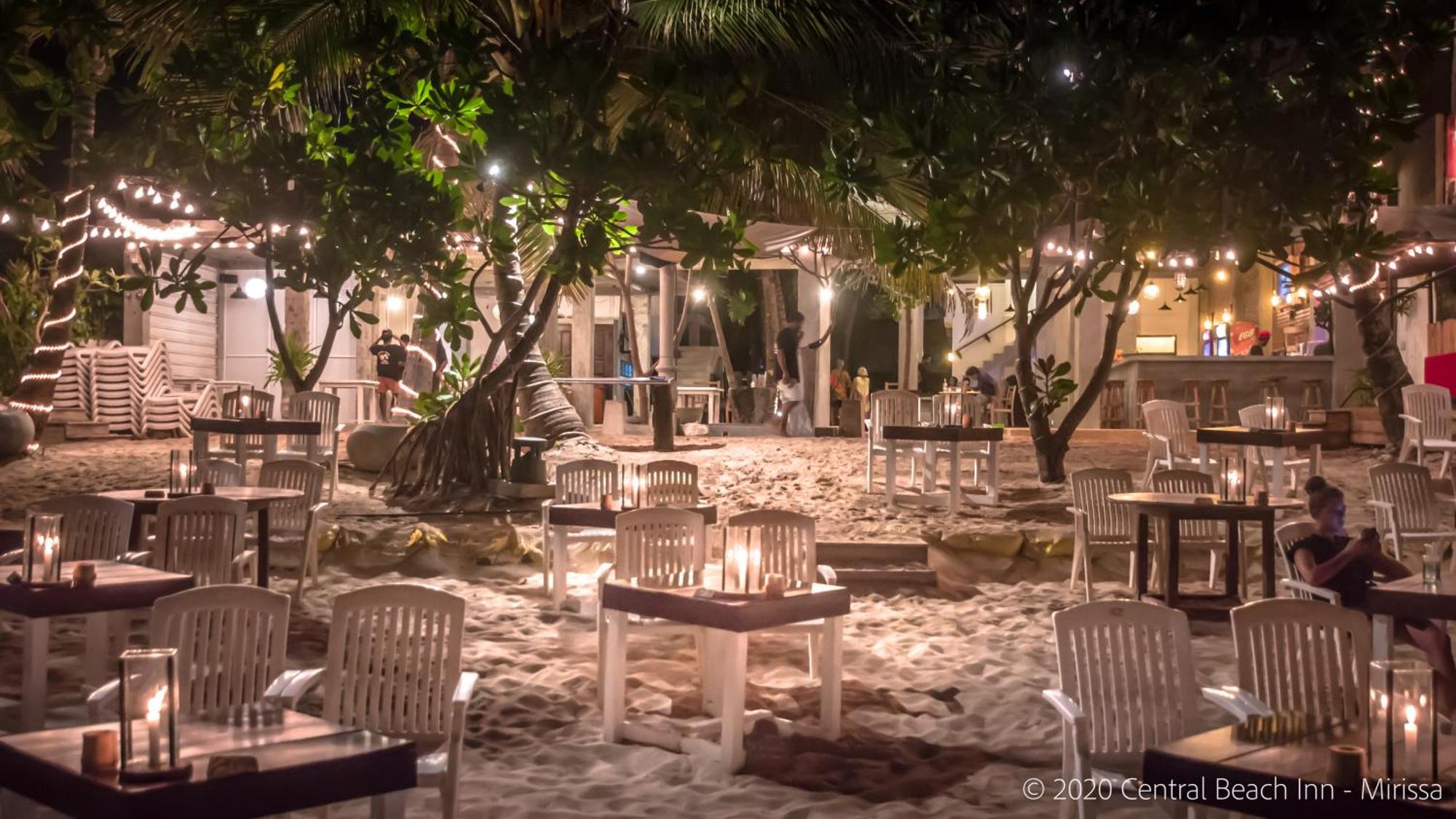 Central Beach Inn Мірісса Екстер'єр фото